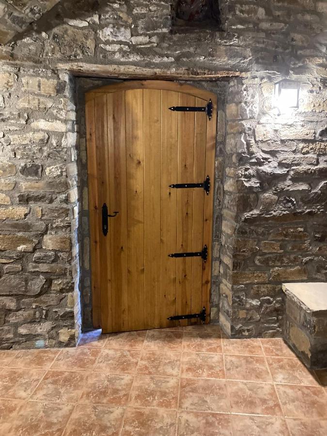 El Pueyo de Araguás Casa Encuentra, En El Pirineo Al Lado De Ainsaゲストハウス エクステリア 写真