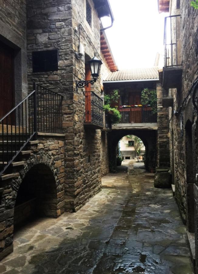 El Pueyo de Araguás Casa Encuentra, En El Pirineo Al Lado De Ainsaゲストハウス エクステリア 写真