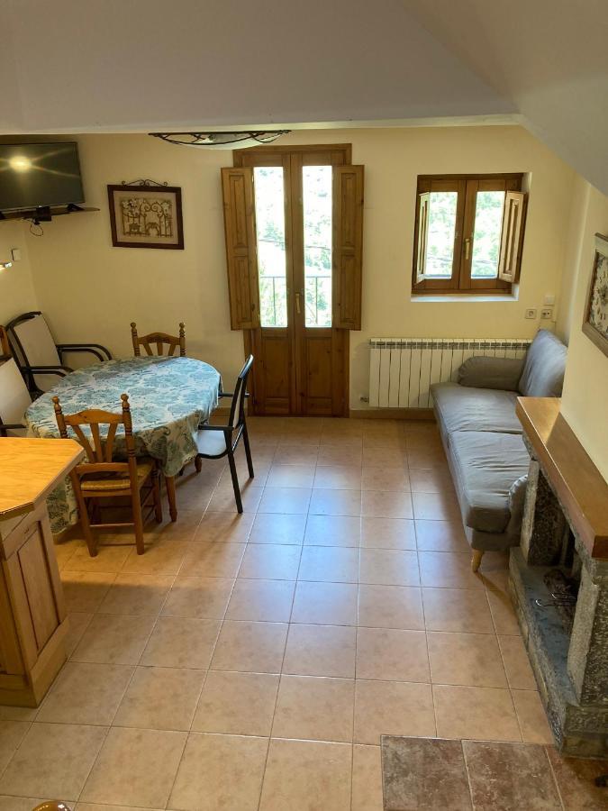 El Pueyo de Araguás Casa Encuentra, En El Pirineo Al Lado De Ainsaゲストハウス エクステリア 写真