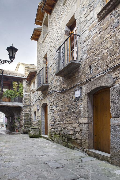 El Pueyo de Araguás Casa Encuentra, En El Pirineo Al Lado De Ainsaゲストハウス エクステリア 写真